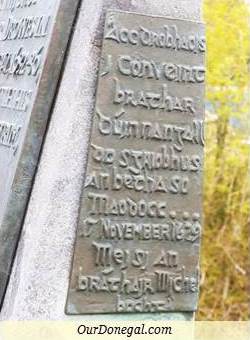 Monument To The Authors Of 'The Annals Of The Kingdom Of Ireland', Right Side Detail