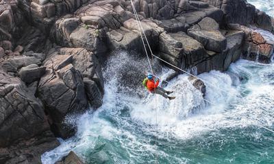 Tyrolean Traverse At An Port