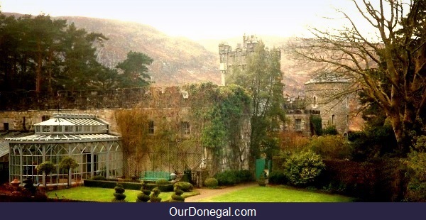 Glenveagh Castle, Derryveagh Mountains In Glenveagh National Park, Donegal